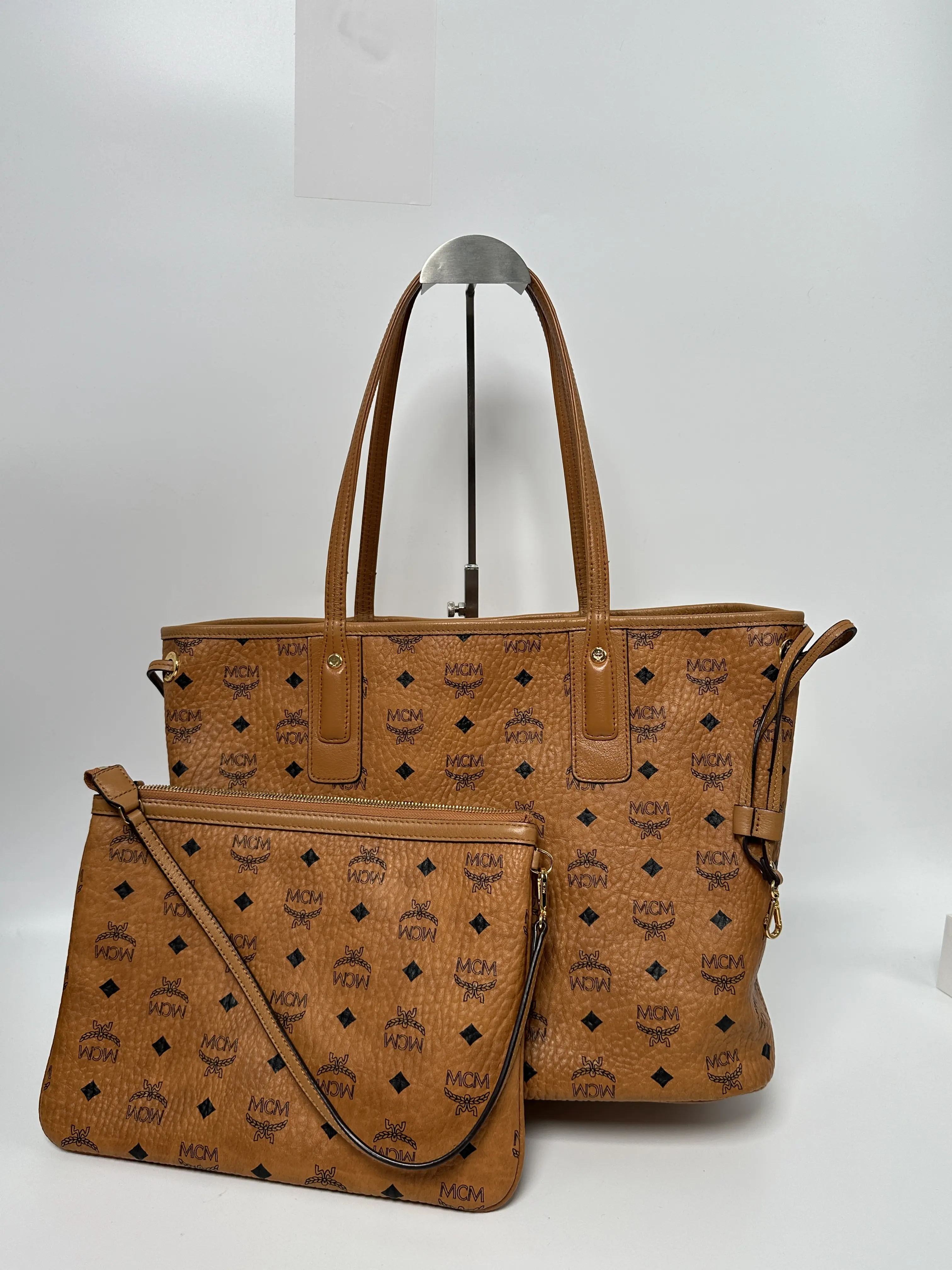 Pre-owned MCM LEATHER Tote Bags Cognac Visetos Shopper Tote Bag with Pouch JD759MCM