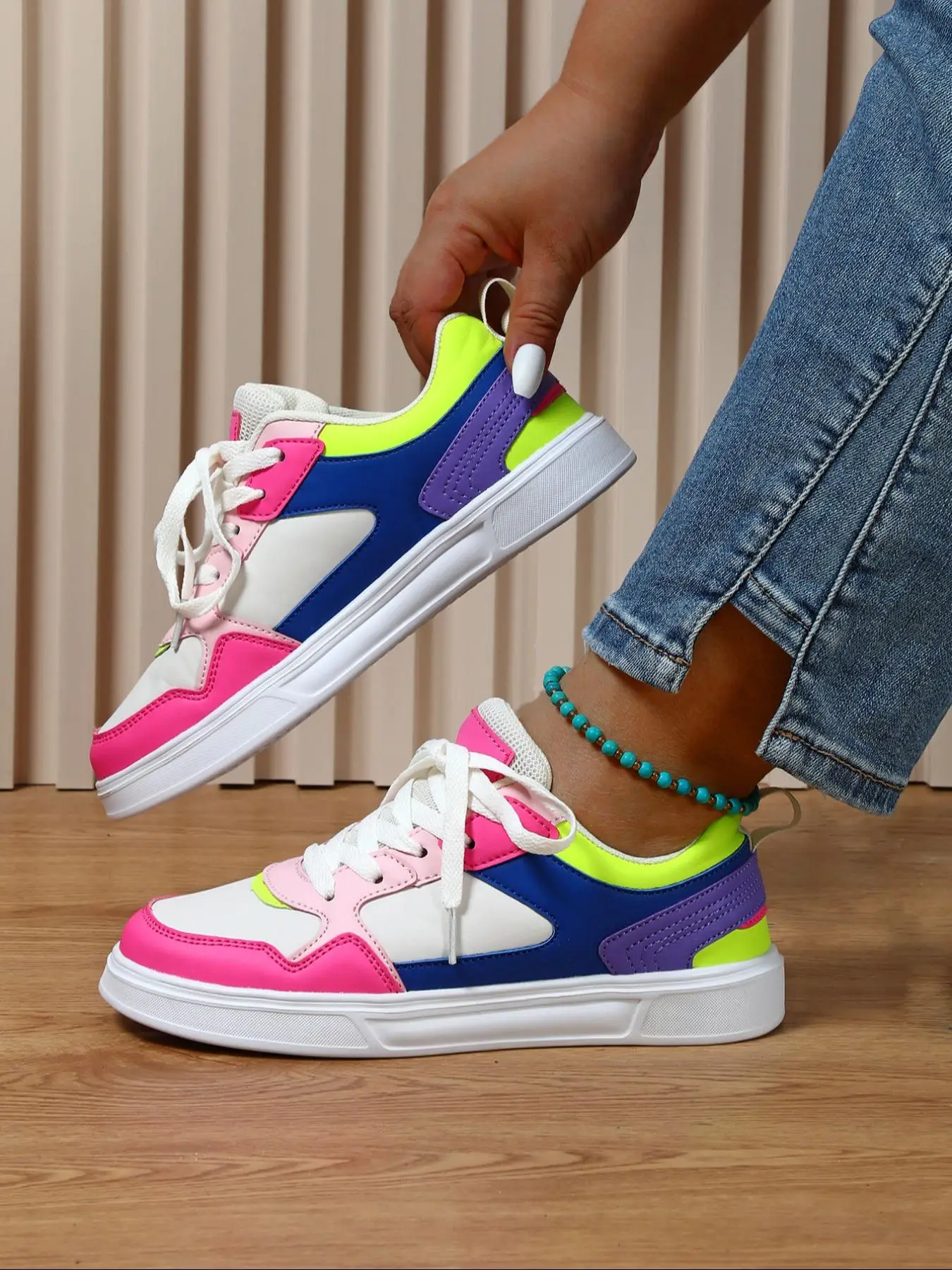 Fashion Colorblock Lace Up Low Top Athletic Sneakers, Casual Breathable Comfortable Sports Shoes, Female All-match Round Toe Skate Shoes for Daily Wea