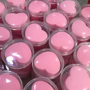 1 piece of biodegradable heart-shaped cotton face wipe made of wood pulp. It compresses and absorbs water to expand, and is a makeup removal and cleansing sponge.