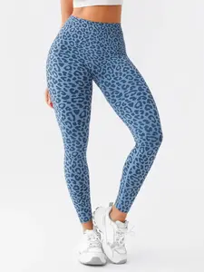 Wild Leopard Print Seamless Yoga Pants, Tummy Control Peach Butt, Classic Leopard Tight Fit, Versatile for Yoga and Running, High Waist Leggings