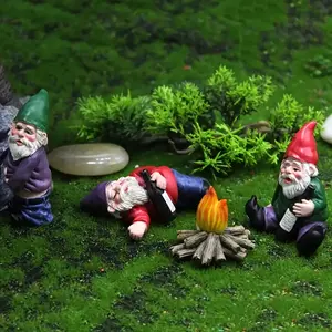 4pcs Drunk Gnome Resin Crafts Ornaments, Miniature Gardening Ornaments, Funny Garden Gnome, Garden Sculptures Statues, Outdoor & Indoor Decor for Christmas