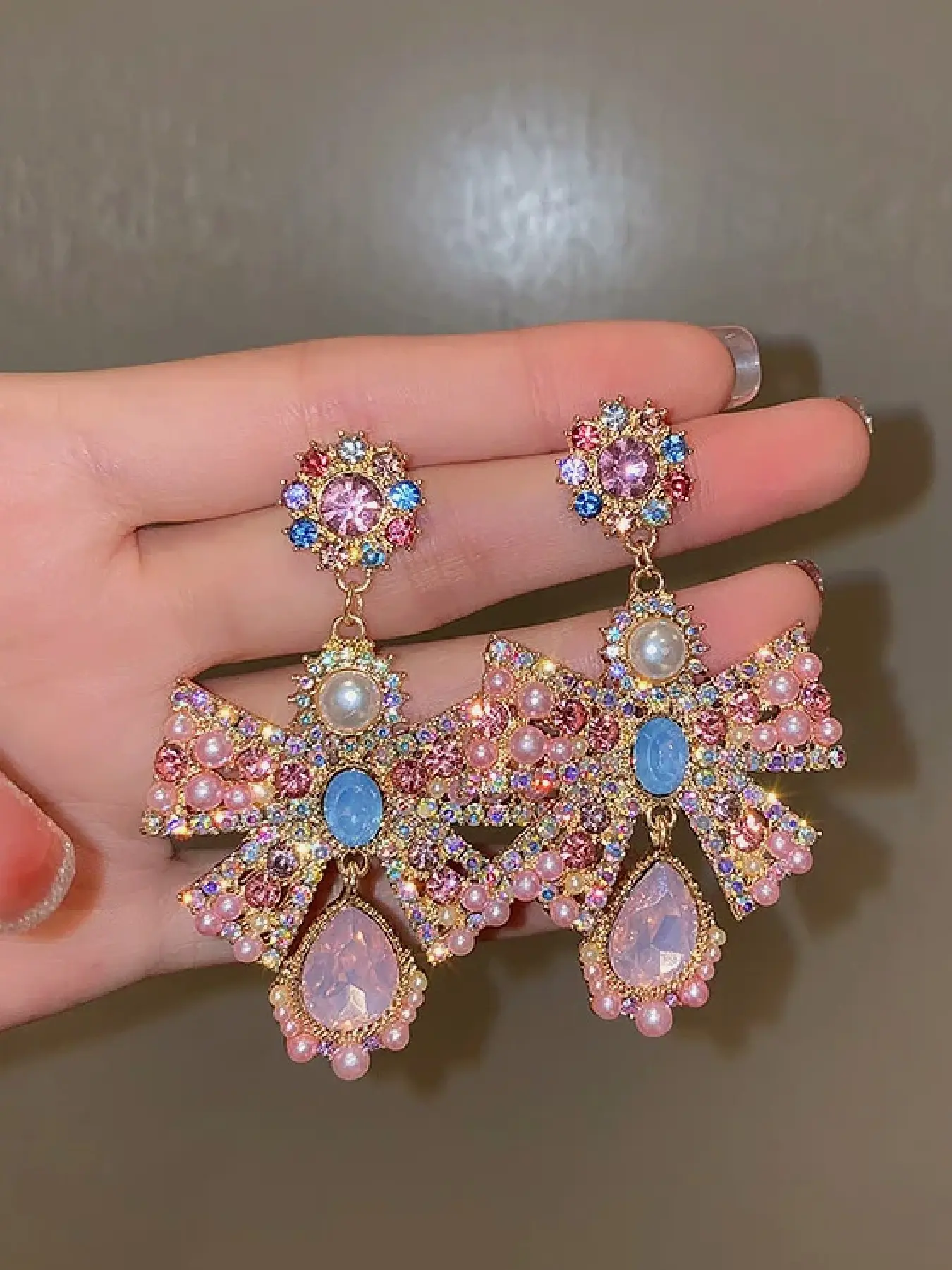 Sweet Bow Crystal Earrings for Women, Daily Party Holiday Wear, Elegant Copper Chain, Plain Pattern, All Seasons, Versatile Wear, Crystal Accents, Bow Design, Cute Earrings