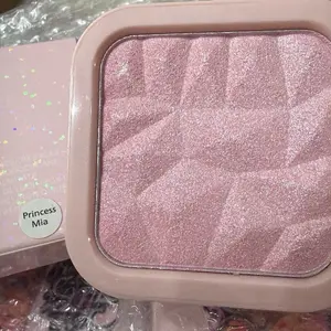 Princess Mia Pink Blush Compact with Geometric Design for a Radiant Glow