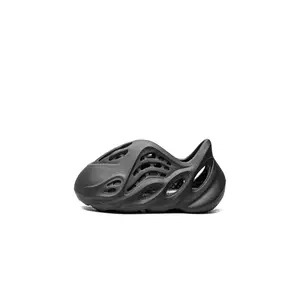 YZY Foam Runner Infants "Onyx" HP5346