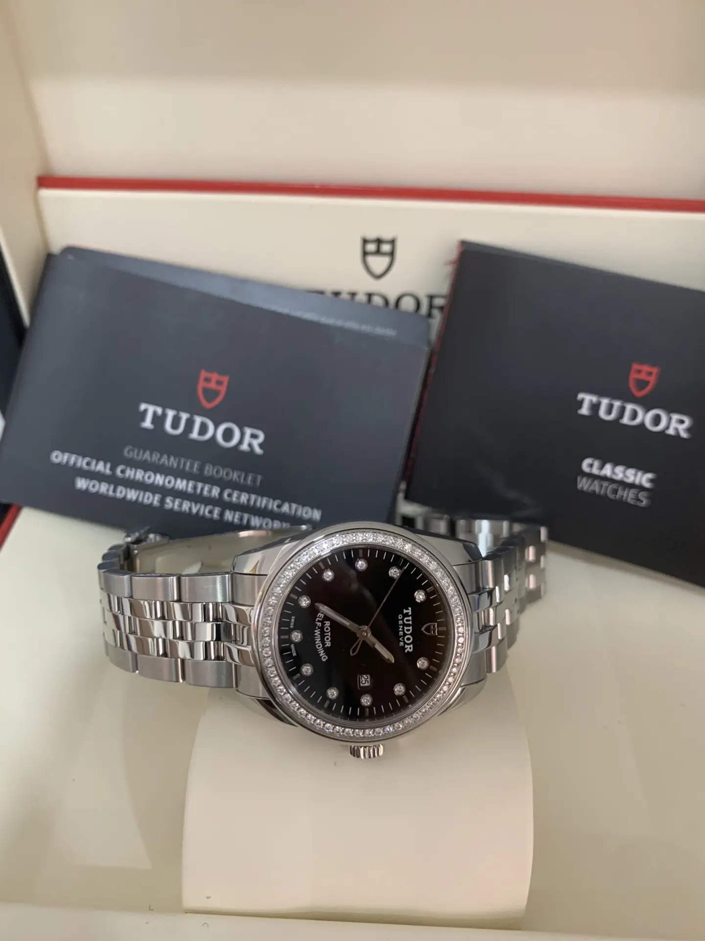 Pre-Owned Tudor Automatic Mechanical Wristwatch - 31 mm Case Diameter, Stainless Steel Construction, Adorned with Diamonds