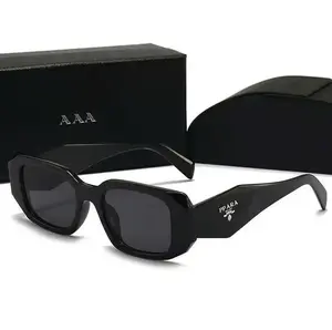 Unisex Retro Square Sunglasses – Black Glossy Frame with Dark Lenses, Trendy Fashion Accessory for Streetwear and Casual Outfits