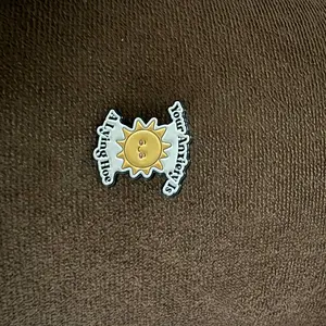 "Your anxiety is a lying hoe" Unisex Fashion Pin Brooch Badge, Personalized Letter Design, Casual Style Accessory for All Seasons, Perfect for Stylish Coats Decoration