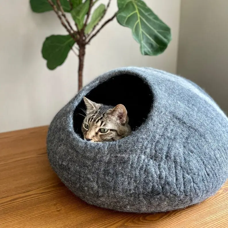 EXTRA LARGE 21” Wool Cat Cave, Wool Cat House