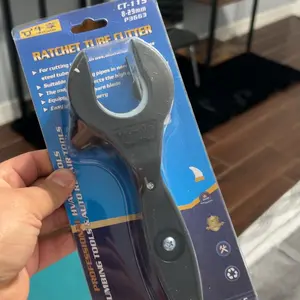 Ratchet Pipe Cutter Tool, One Hand Quick Cutting, Cuts Stainless Steel Copper Aluminum, Suitable for Home Work, 5/16-1-1/8 Inch, Hardware
