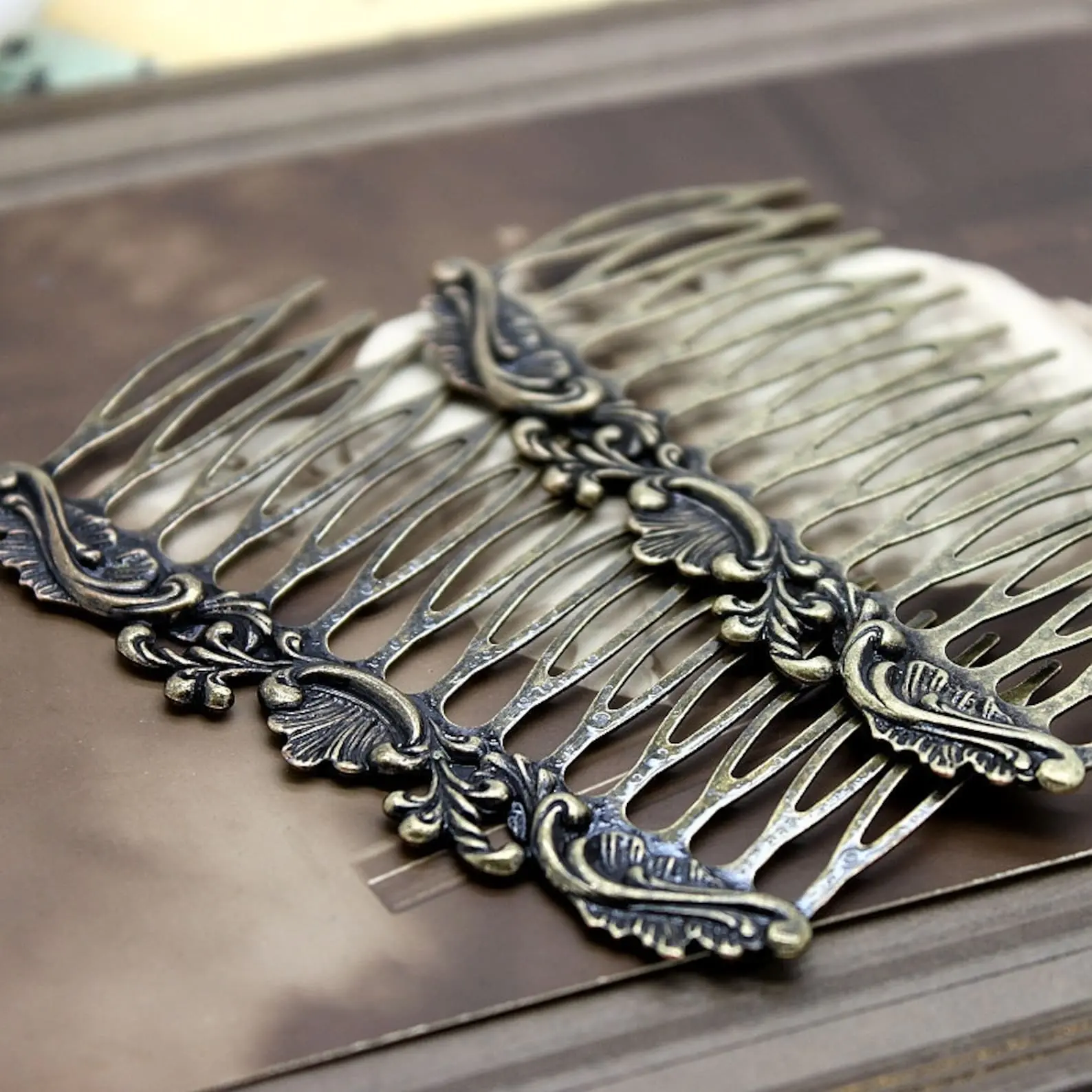 Alloy Filigree Hair Comb Setting, 1 Count Metal Handle Comb, Clip Design, Heatless Styling Tool for Women & Girls, Hair Styling Accessories for Daily Use, Hairstyle Accessory, Clip In Claw