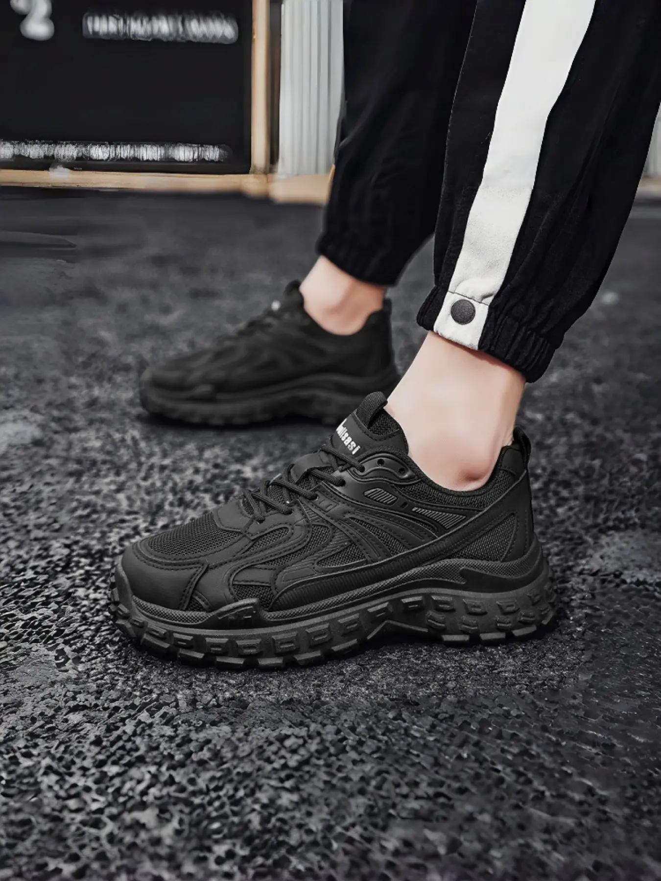 Men's Urban Workwear Sneakers | Breathable Mesh Safety Shoes | Slip-Resistant Dad Walking Shoes Rubber Footwear Nonslip Work Shoes