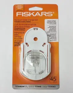 Fiskars 197890-1001 45MM Titanium Coat No-Touch Rotary Blade Change Tool 5blades