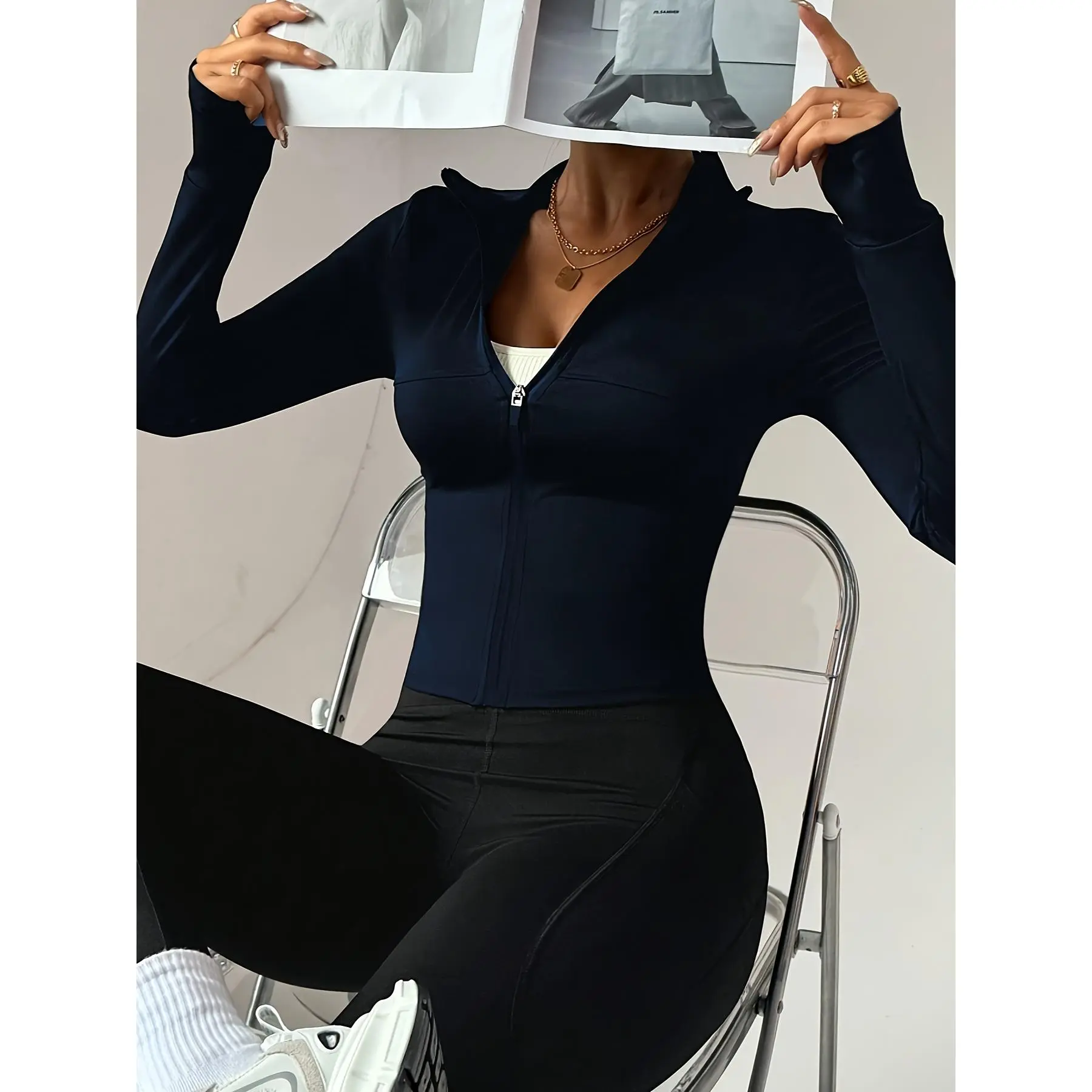 Women's Retro Slimming Zippered Yoga Jacket WJ-1248827 - High-Elasticity Elastane-Polyester Blend Long-Sleeve Shirt, Breathable Form-Fitting Black Sporty Chic Sports Outerwear for Fitness, Yoga & Athleisure Style (Female)
