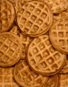 Double Peanut Butter / Healthy | Holistic | Hand-Made | All Natural | Gourmet Dog Treats / Made with 100% Human Grade Ingredients / Crunchy / NO Dyes / NO Preservatives / NO Additives / 5.8 Ounce Bag