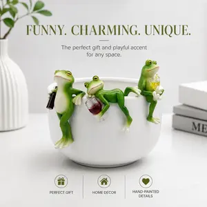 Cute Resin Frog Figurine for Home Decor – Funny Desk & Shelf Decoration, Adorable Frog Statue for Office, Apartment, Bedroom Aesthetic, Cozy Room Styling, Unique Gift Idea for Frog Lovers and Home Decor Fans