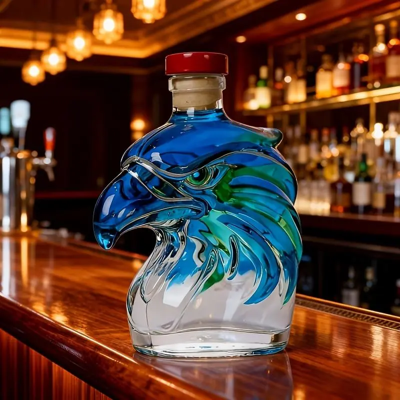 1pc Painted Eagle Head Shaped Glass Whiskey Bottle • High Borosilicate Red Wine Decanter • Realistic Details • Red Sealing Cap • Suitable for Unique Wine Storage And Display - Perfect for Collectors Or Bar Decoration