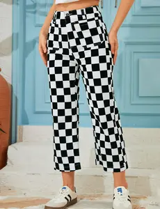 ODEFOU Women's Checkered Stretchy Denim Cropped Fitted Jeans - Straight Leg Clothes with Pockets, Chic Casual Streetwear for Spring, Summer