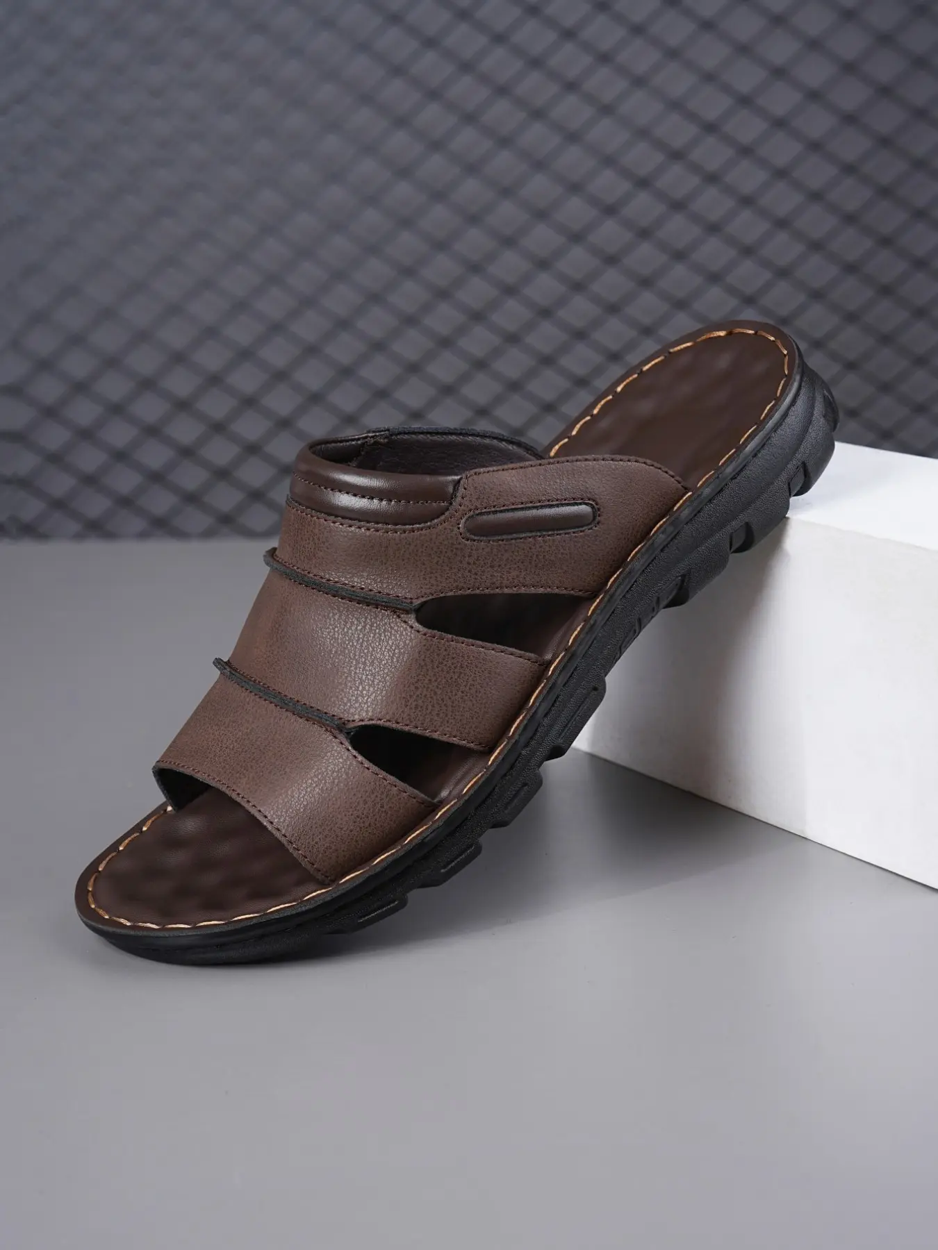 New Summer Men's Sandals, Stylish Casual Sandals, Trending Sandals, Fashion Trendy Casual Flat Shoes, Footwear, Anti-Slip Durable Breathable Beach Slippers, Daily Home Wear Practical