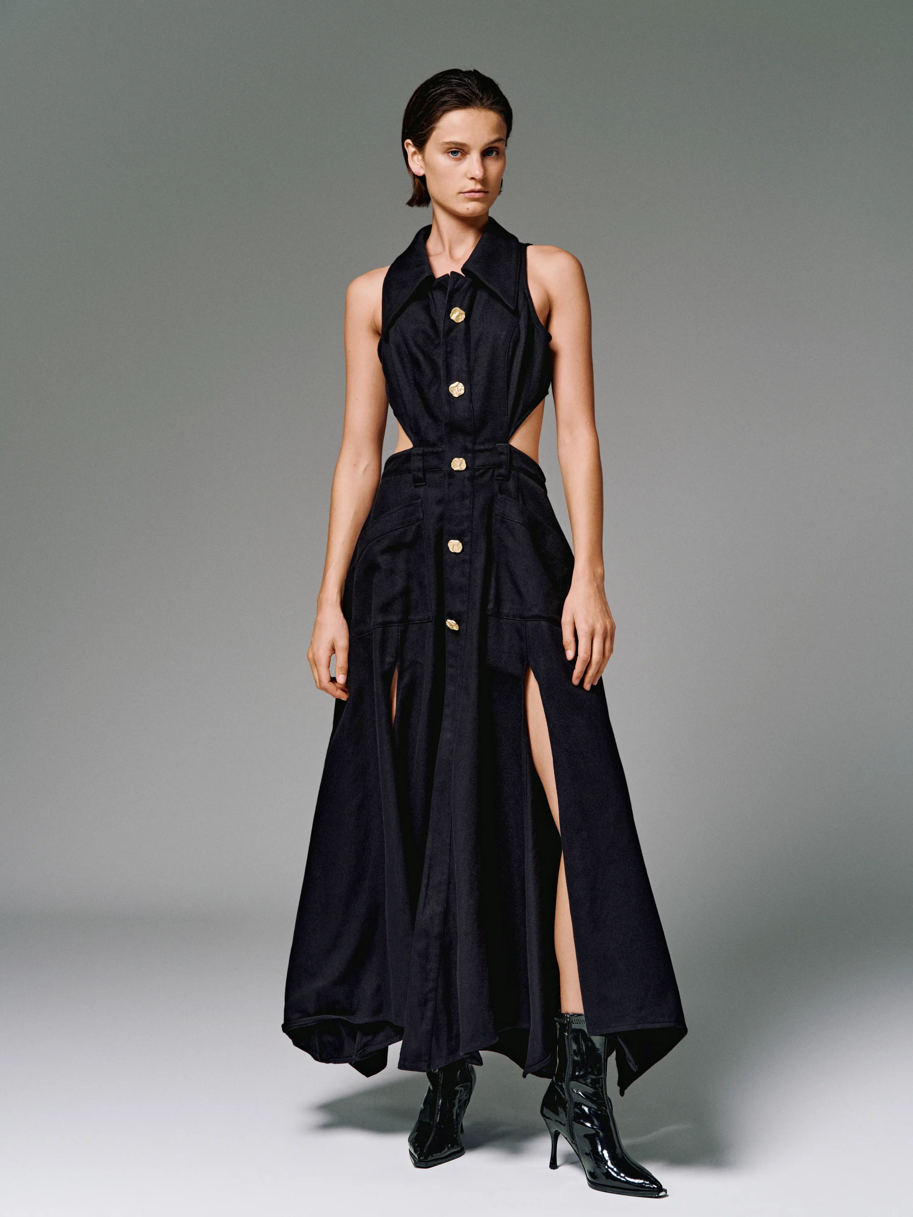URBAN REVIVO Women's Sleeveless Denim Maxi Shirt Dress, Retro A-Line Style with Waist Cutout and High Front Slit, Women's Fashion, Denim Dress, Maxi Dress For Women, Women's Dresses