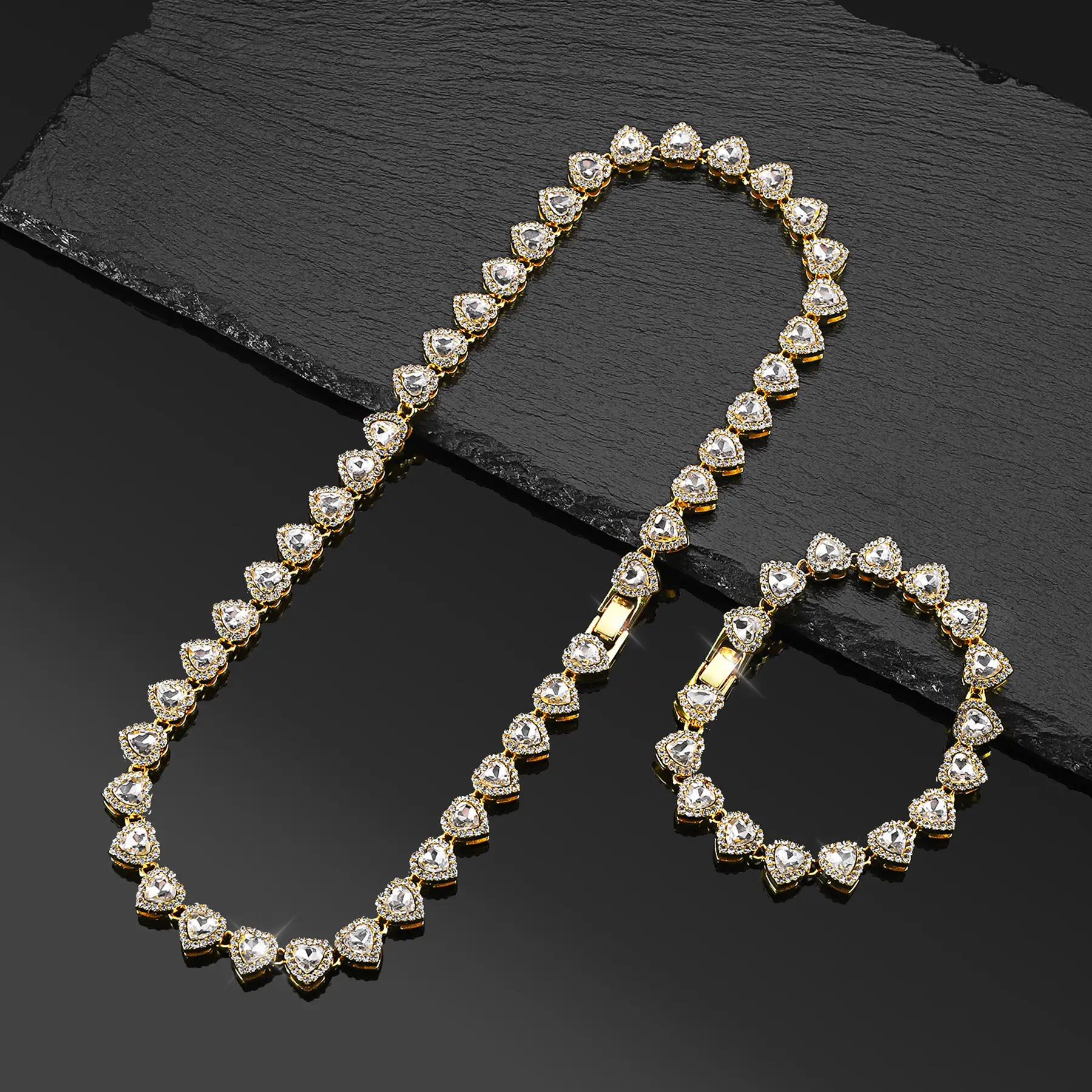 2pcs Heart-shaped Hip-hop Cuban Chain Necklace and Bracelet Set, Suitable for Daily And Formal Occasions. Gifts for Her, Birthday And Anniversary Fashion Accessories, Multi-functional Accessories, Rhinestone Embellishments, Exquisite Craftsmanship