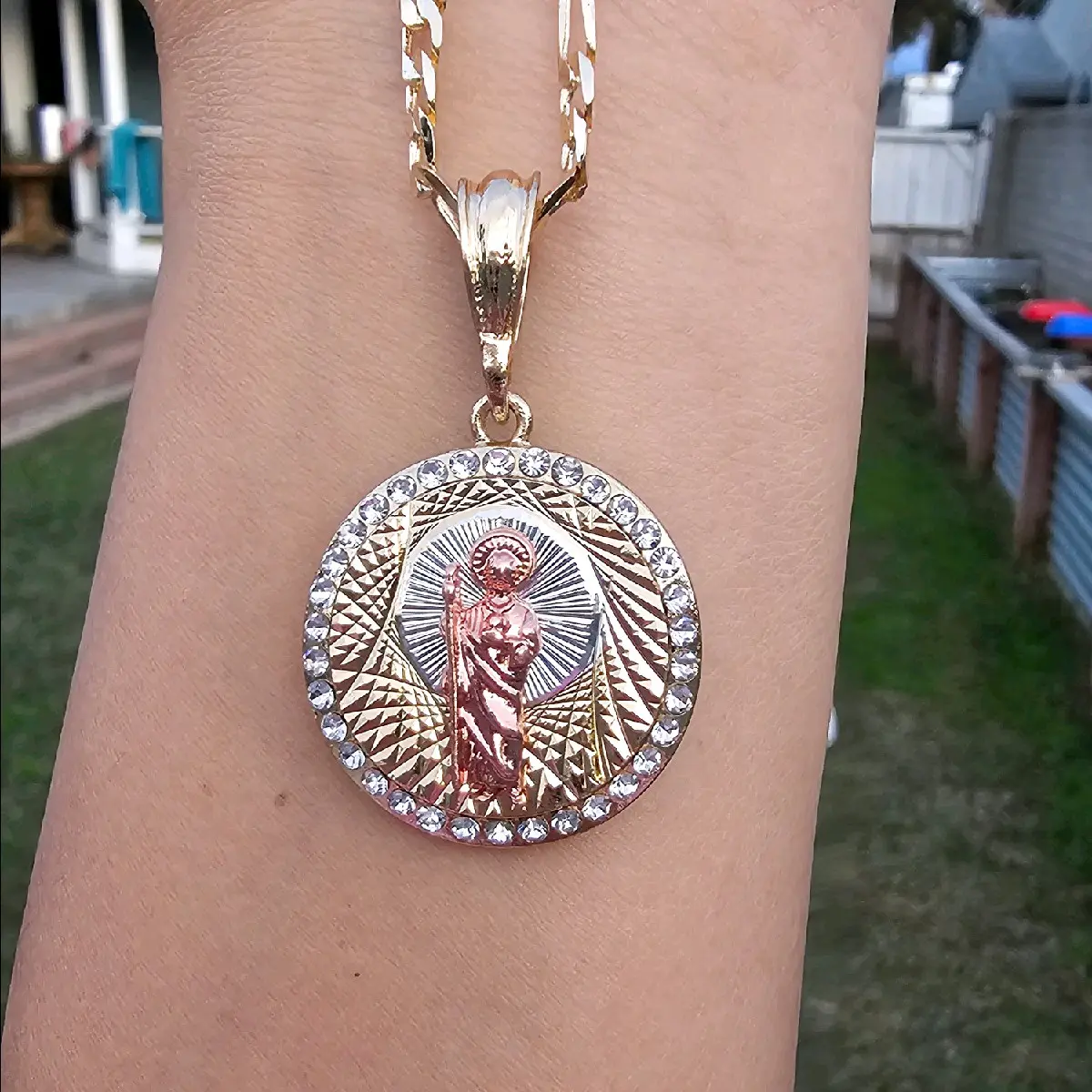 Hermoso round san juditas tadeo pendant necklace
