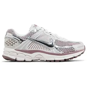 Nike Zoom Vomero 5 Metallic Silver Platinum Violet Women's Perfect Casual Daily Lifestyle Sneaker Fashion Footwear Gym Walking Shoe Running Sneaker Girl