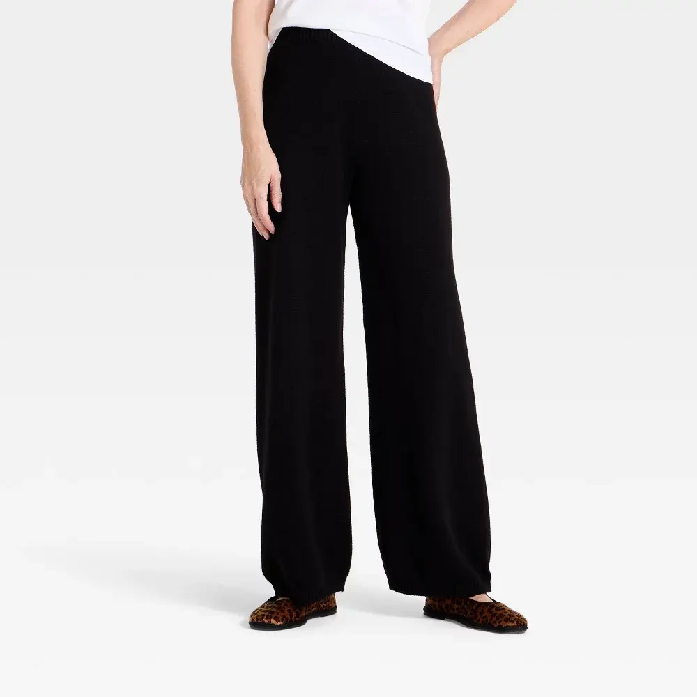 Women's Wide Leg Sweatpants - Universal