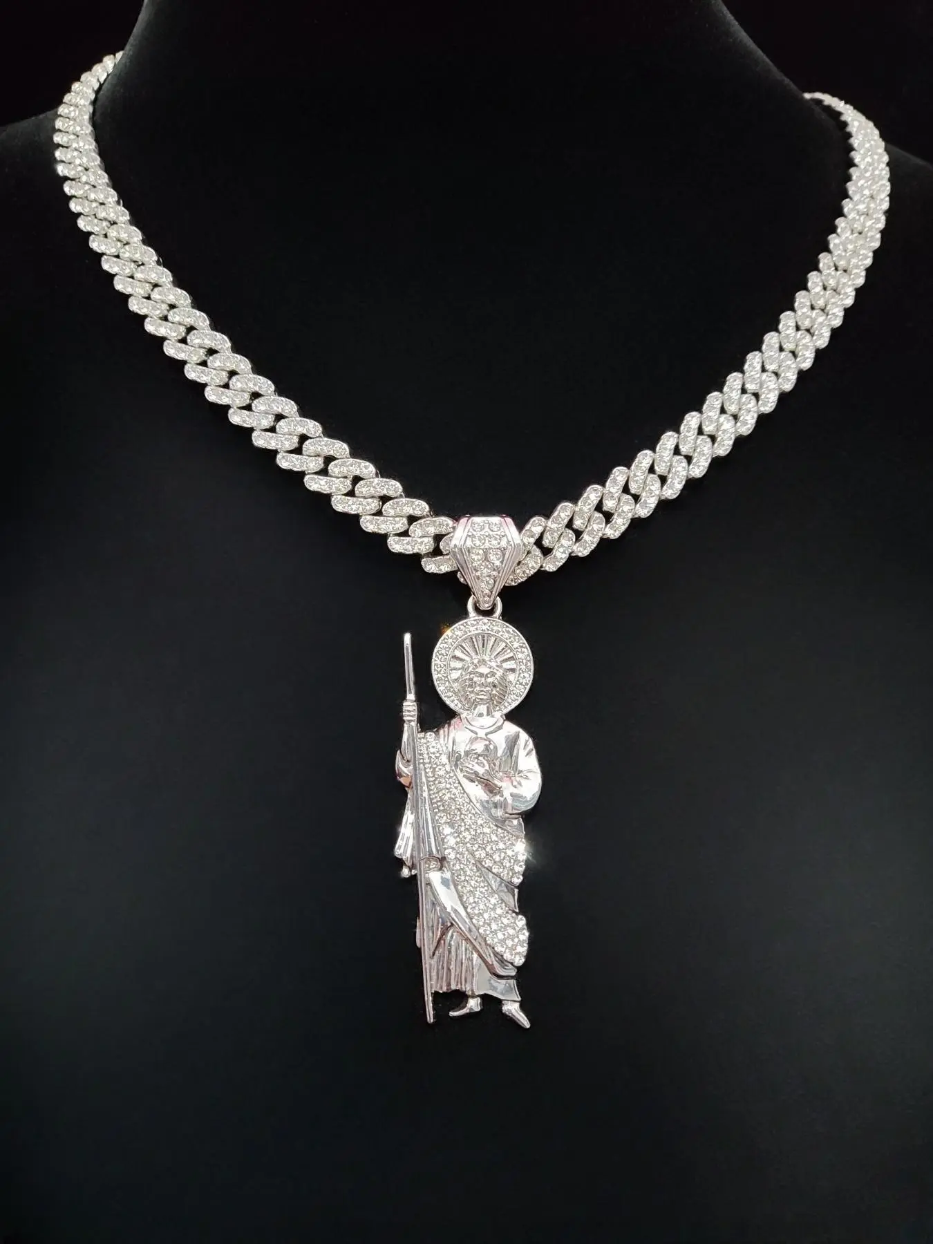 Saint Judas Shaped Pendant Necklace, Chain Necklaces, Cuban Link Chain, Fashion Jewelry for Party, Daily Clothing Decor, Trendy All-match & Exquisite Jewelry for Birthday Gift, Cuban Link Design, Bling Stylish Accessory