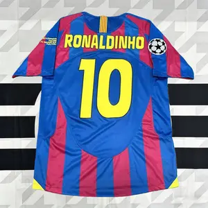 05/06 Home Red and Blue No. 10 Ronaldinho Short-Sleeve Jersey
