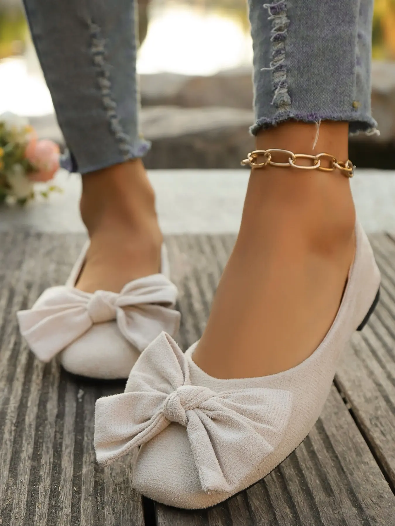 Women's Trendy Bow - Accent Suede Ballet Flats, Comfortable Lightweight Outdoor Spring & Summer Footwear, Female All - Match Fashionable Casual Shoes for Daily Strolls & Leisure Activities, Girl, Stylish Easy - Wear Flats, Slip On Flats