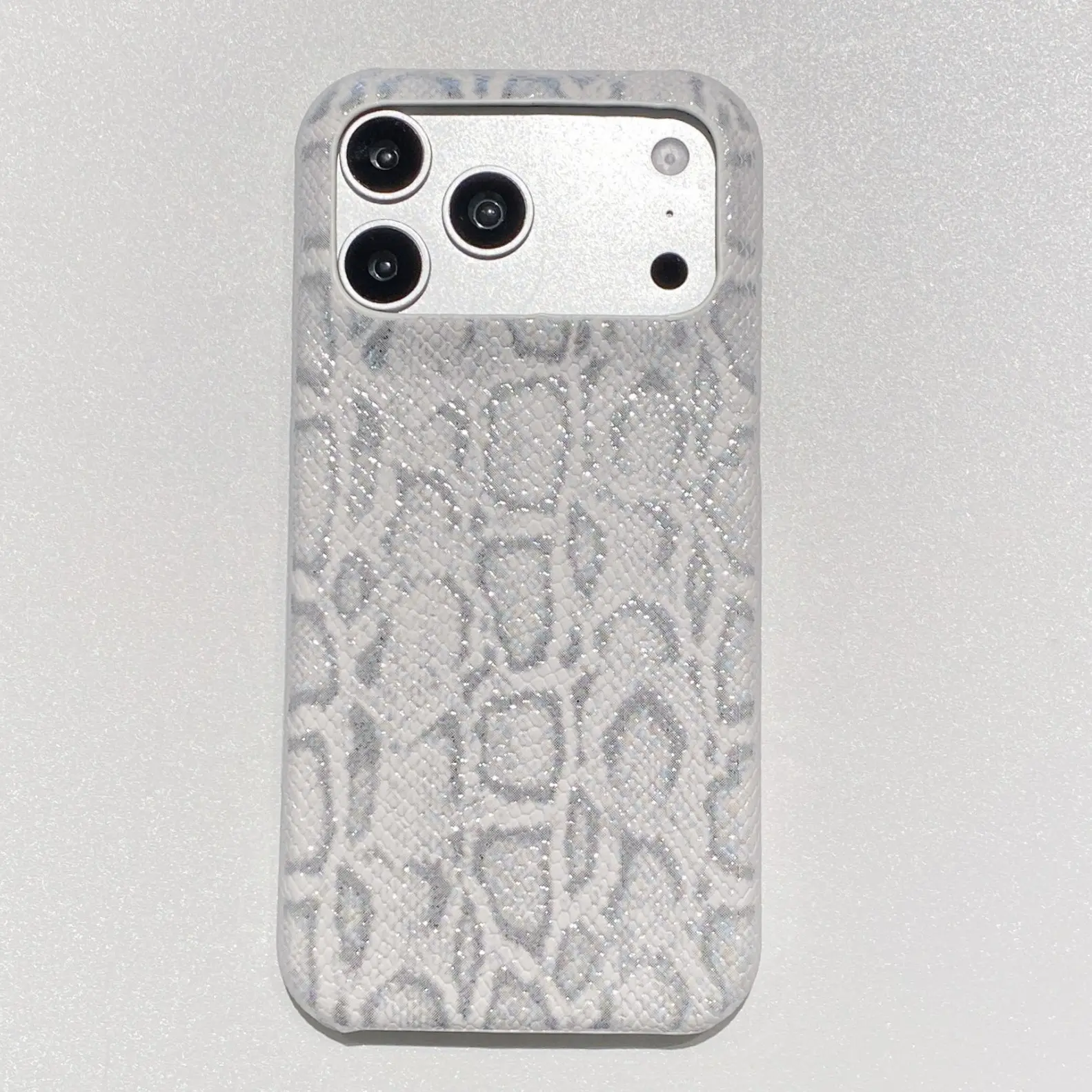 Imitation leather python pattern high-end phone case suitable for 17promax/16/15/14/13 phone cases 17pro
