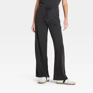 Women's High-Rise Fleece Wide Leg Sweatpants - Universal Thread