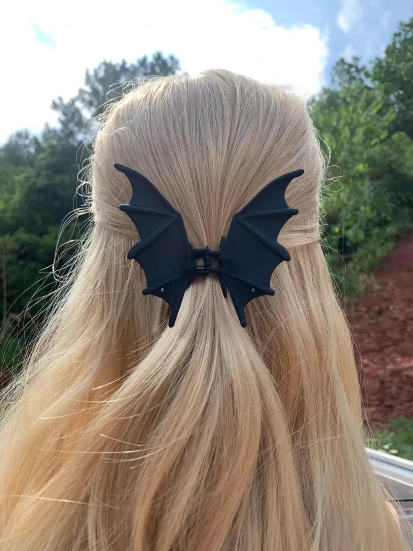 Bat designed hair claws, Flat Claw Clips, Clip in Claw, punk style hair accessories, Halloween themed hair accessory parties, suitable for holidays, daily outfits. A cool gift for alternative fashion enthusiasts, a delightful little gift