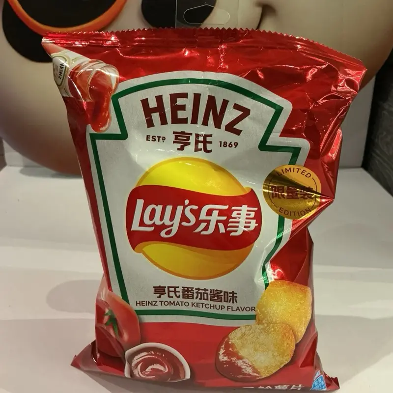 Lay's Spicy Heinz Tomato Ketchup Flavored Crisps, Savory Snack for On-the-Go Enjoyment