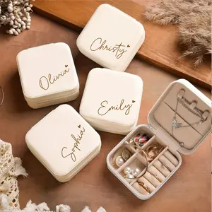 Heart-shaped base personalized hand-written name jewelry box, custom name beige jewelry box, bridesmaid jewelry box travel jewelry box, gift for her, couple gift, custom name jewelry box, bridesmaid engagement gift, gift for her, birthday gift, jewelry bo