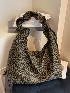Retro fashion, Vintage bag, simple leopard print one-shoulder tote bag, niche design lazy wind casual versatile shoulder bag, daily commuting one-shoulder messenger bag, suitable for student, shopping, Crossbody Tote Bag