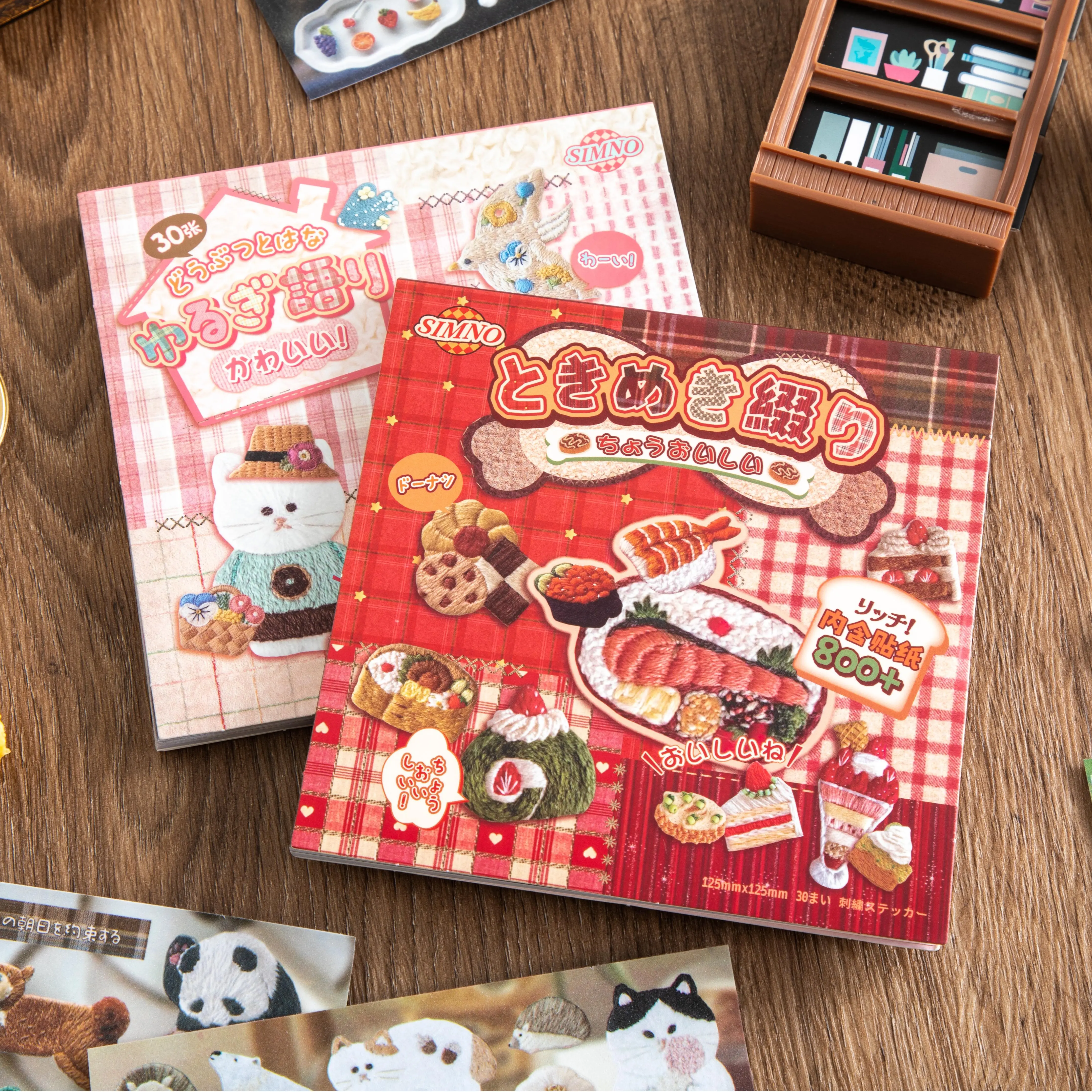 Girl's Japanese Retro Adhesive Sticker Book - 800+ Cute Old Showa Style Embroidered Animal & Plant Themed Stickers, for DIY Scrapbooking Crafts Journal Handbook Decoration, Adhesive Stickers