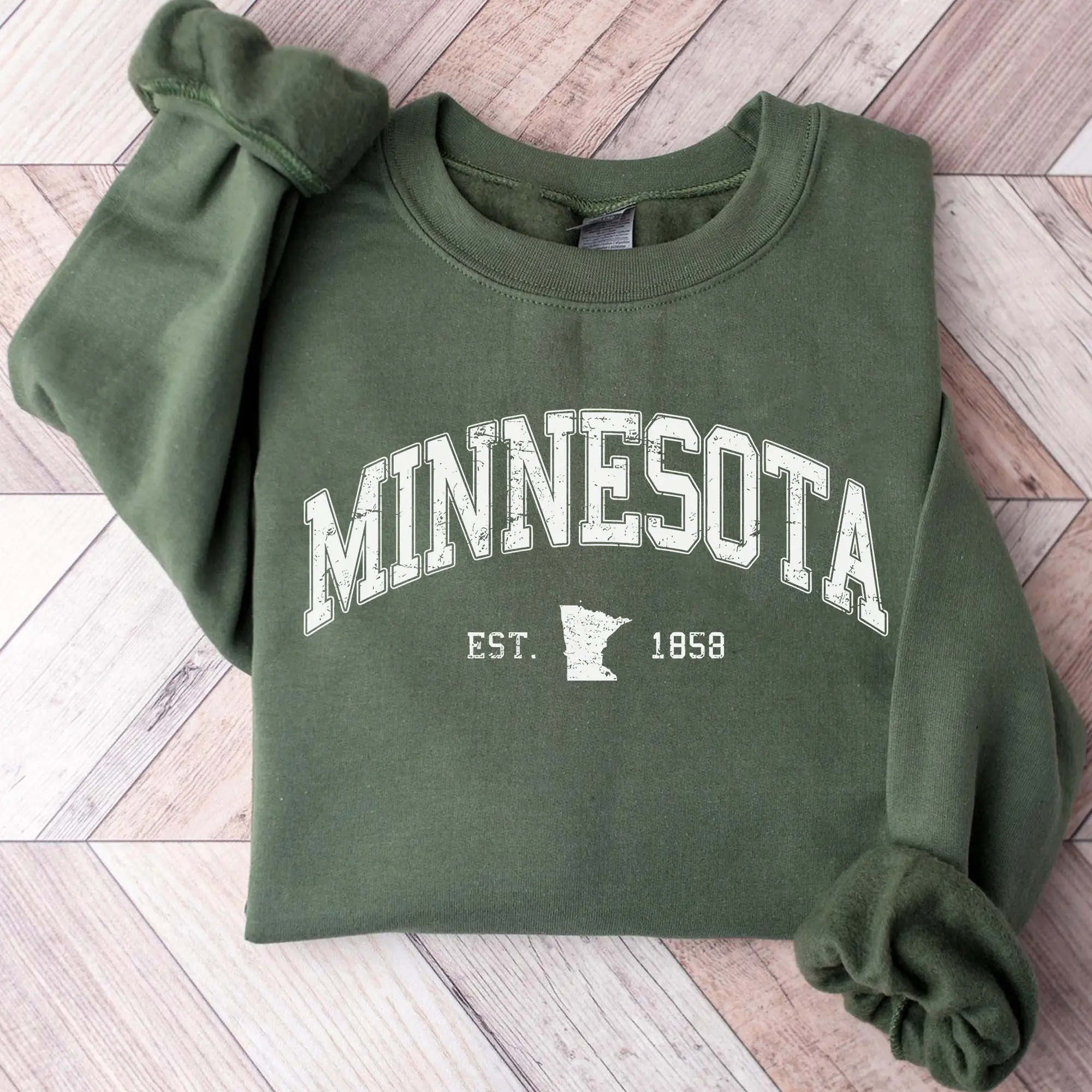 Minnesota Sweatshirt, Vintage MN Graphic Tee, Soft Unisex Minnesota Shirt, State Pride Gift