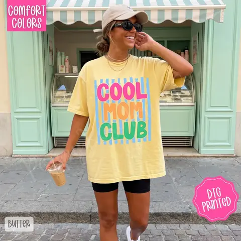 Comfort Colors Cool Mom Club Shirt, Cute Mama Tee, Trendy Mom Graphic, Gift for Her, Unisex T-Shirt