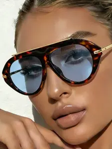 New Oval Fashion Glasses, Fashion Accessory, High-Quality Metal Frame, Unisex Casual Daily Wear Decorative Eyewear for Men and Women, Stylish Glasses