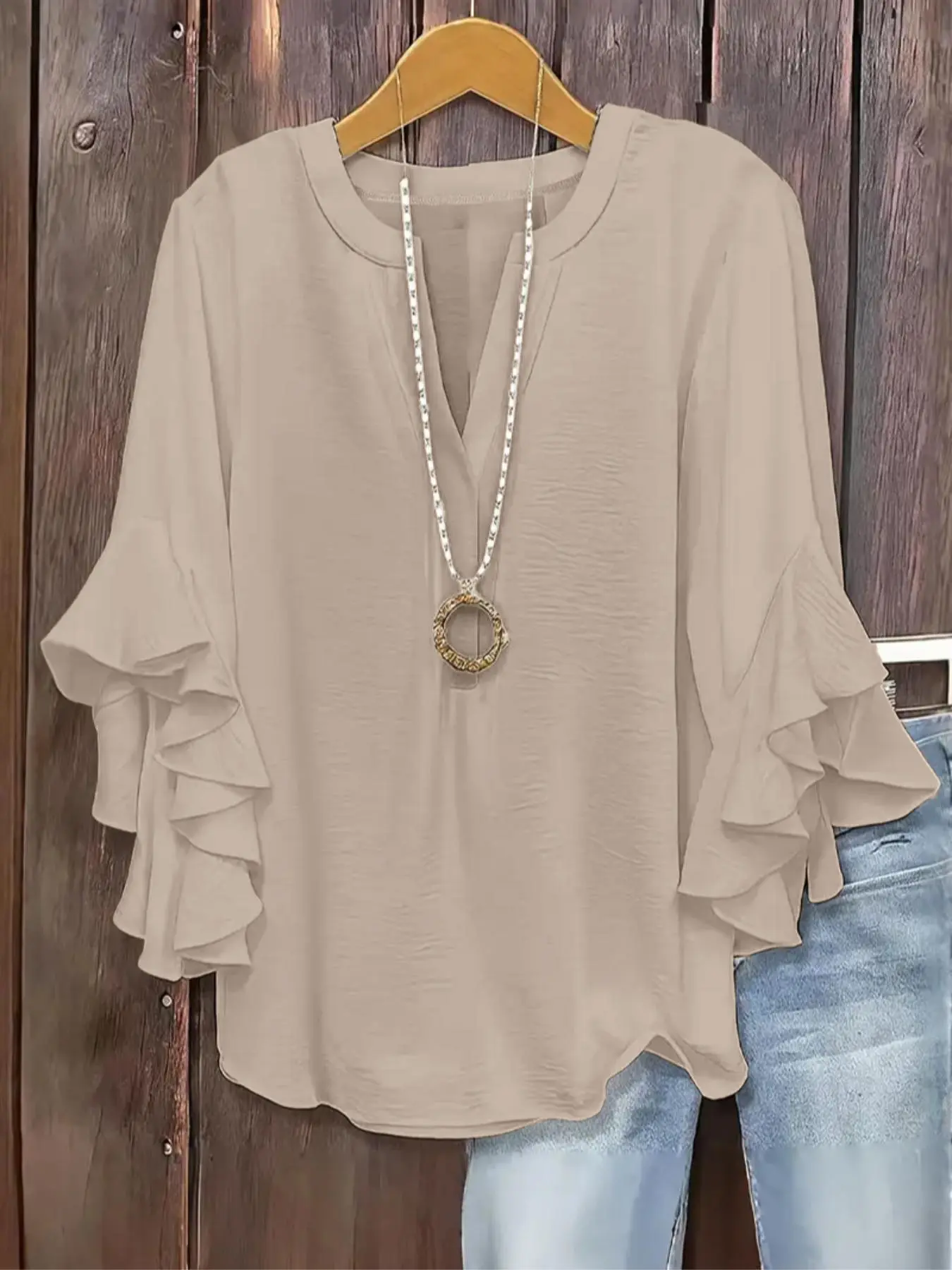 Plus Size Women's Ruffled Sleeve V-Neck Shirt Blouse, Elegant Floral Design, Comfortable and Stylish, Perfect for Casual Wear