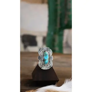 THE OVAL CONCHO RING