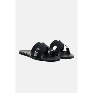 Jackie Flat Sandals - Black