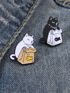 Cartoon Cat Brooch Set - 2pcs Set of Cartoon Cat Designs for Accessories and Decoration
