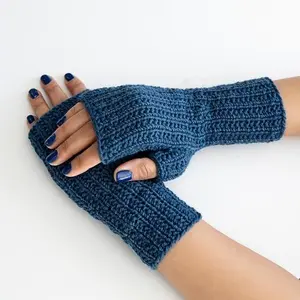 Stretchy Fingerless Gloves Knitting Pattern – DIY Cozy Handwarmers by Alnaar Harnish