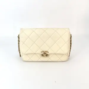 Pre-owned caviar Crossbody Bags Chanel Quilted Chain Melody Flap White