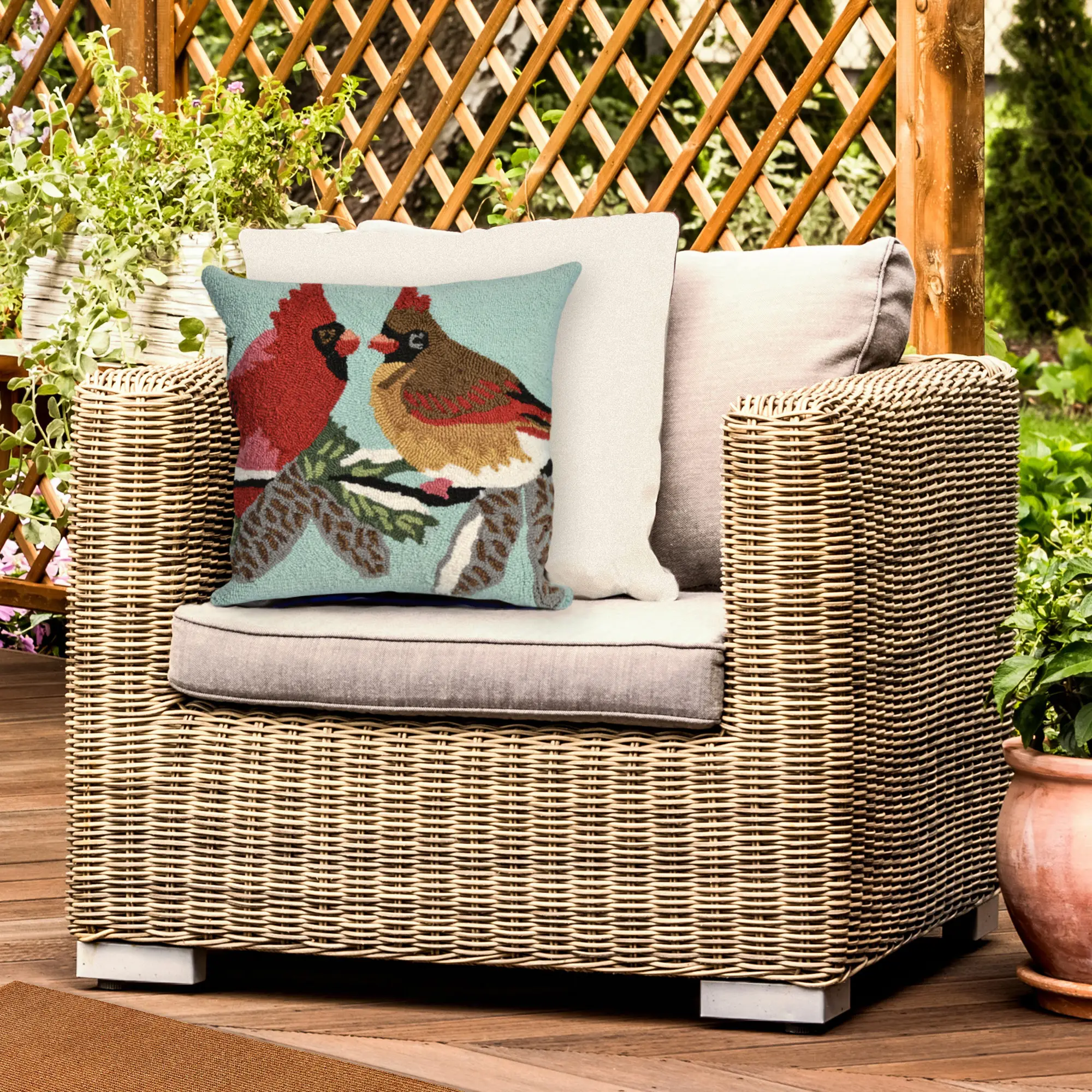 Lush Decor FRONTPORCH Indoor/Outdoor Handmade Pillow - Transitional Graphic Botanical Animal Accent  (Cardinals)