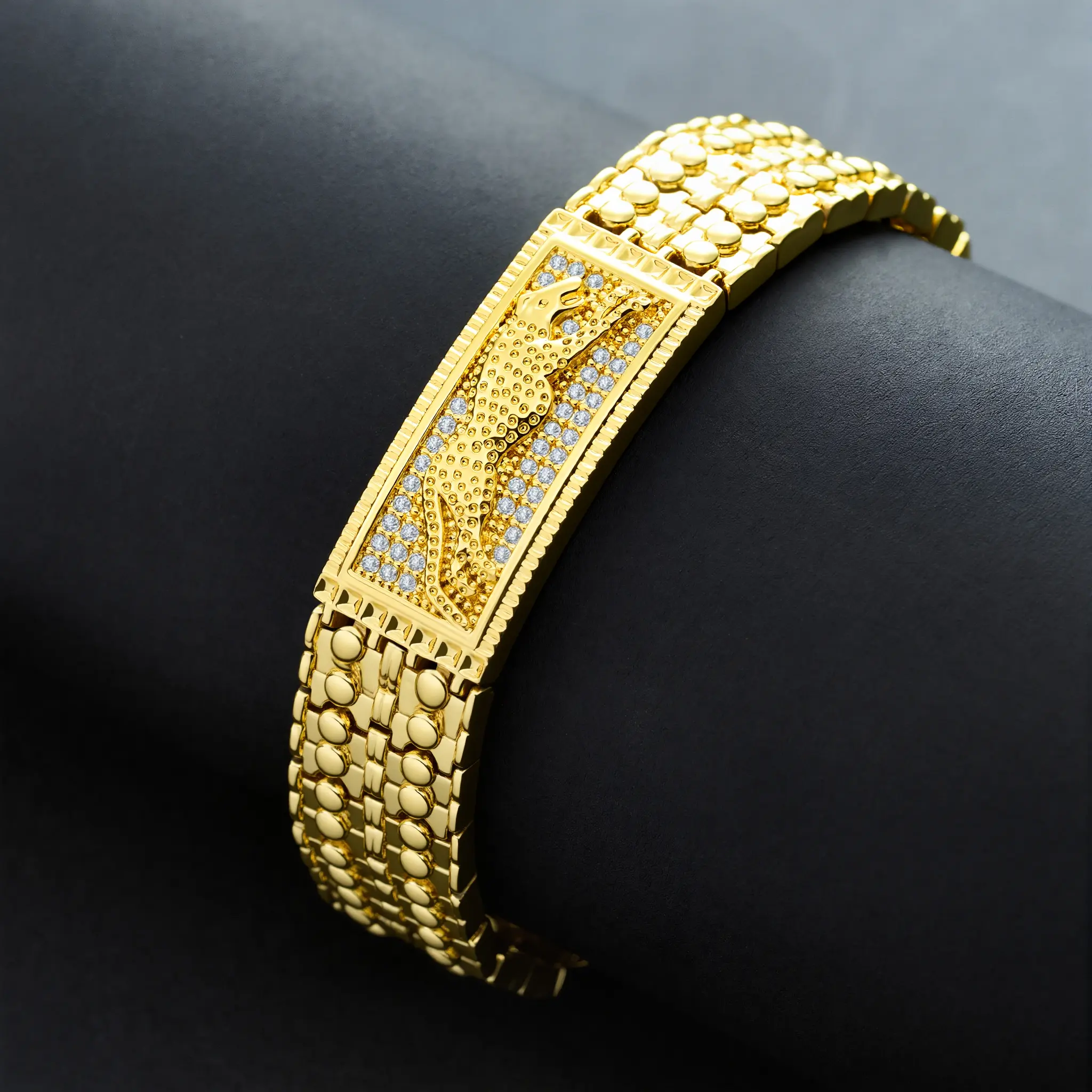 Gold Leopard Head Link Bracelet for Men, Luxury Costume Fashion Accessory, Secure Fold Clasp, Strength & Courage Symbol, Perfect Gift