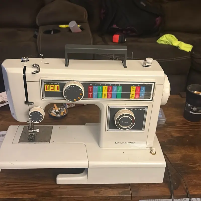 Free Arm Home Sewing Machine, Versatile Sewingmachine for Textiles & Soft Furnishings Projects