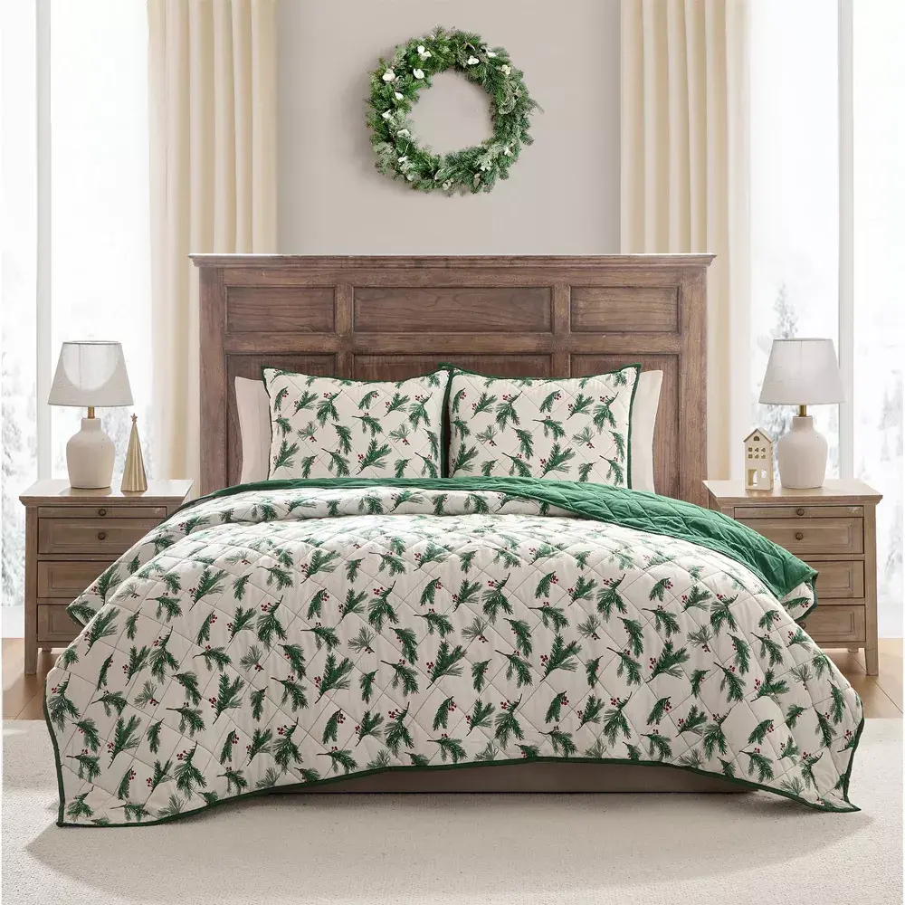 Hallmark Queen Size Cotton Flannel Quilt Set, Berry Print, Diamond Quilting, for Bedroom Use & Holiday Decorations